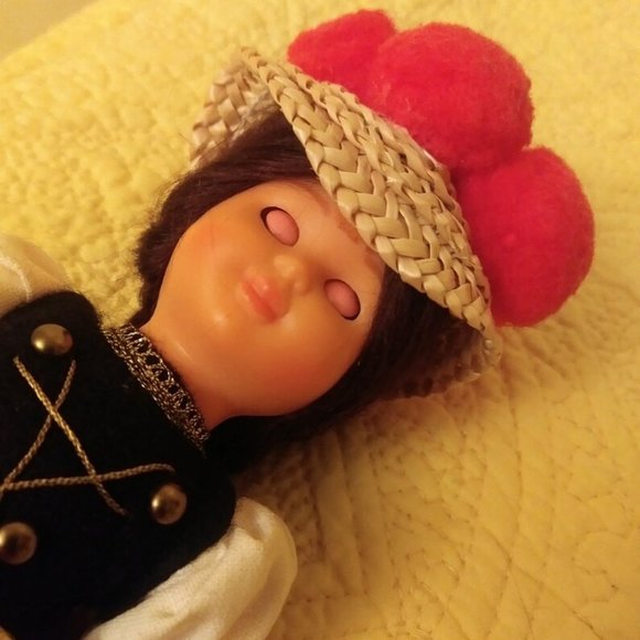 Schwarzald German Doll in Traditional Folk Costume, Bollenhut Pompoms Hat - Picture 7 of 8